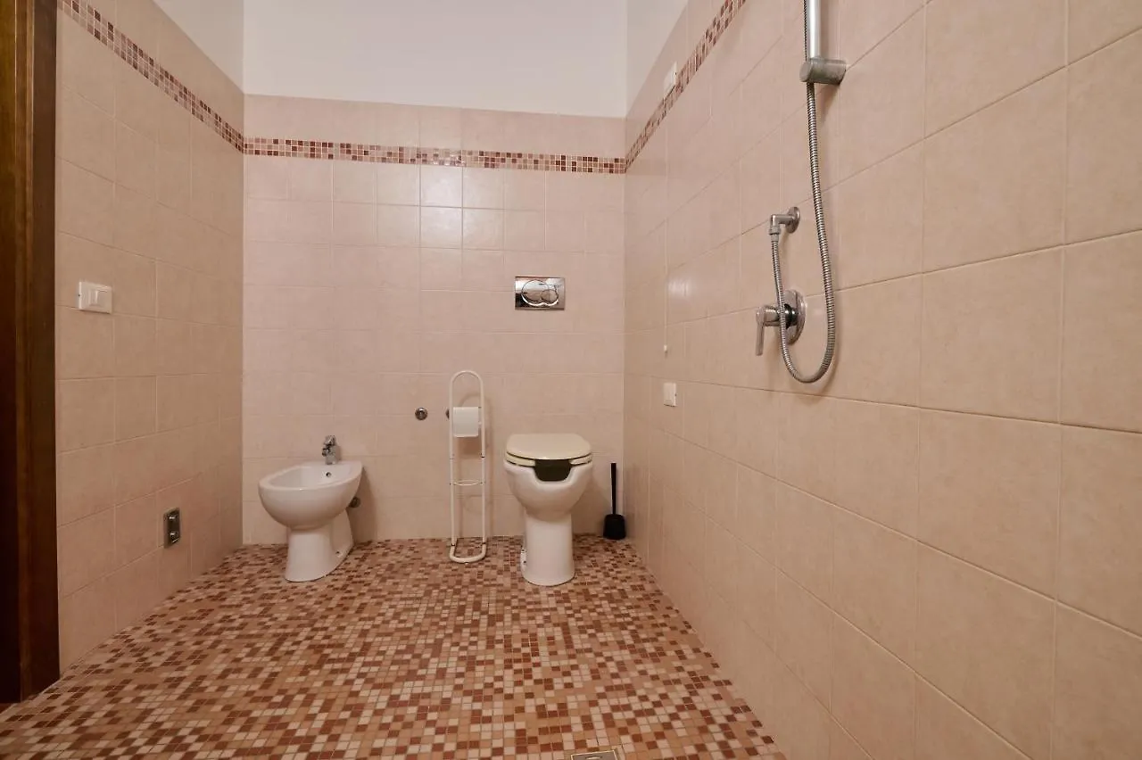Vila Antichi Palmenti - Corbezzolo San Vincenzo Farma